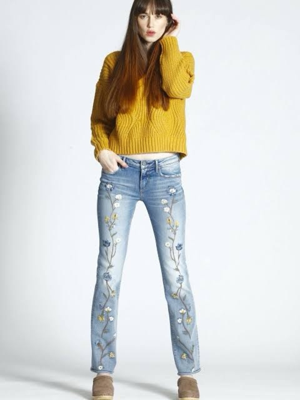 Driftwood Kelly Embroidered Jeans Size 28